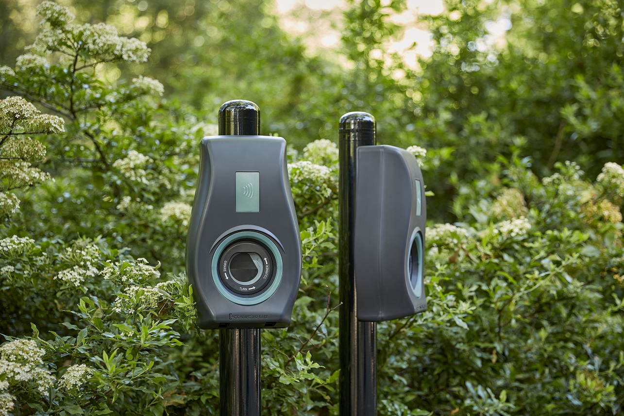 Smart charging can allow those reliant on public charging infrastructure to benefit from cheaper prices when demand for electricity is at its lowest. Image: Connected Kerb