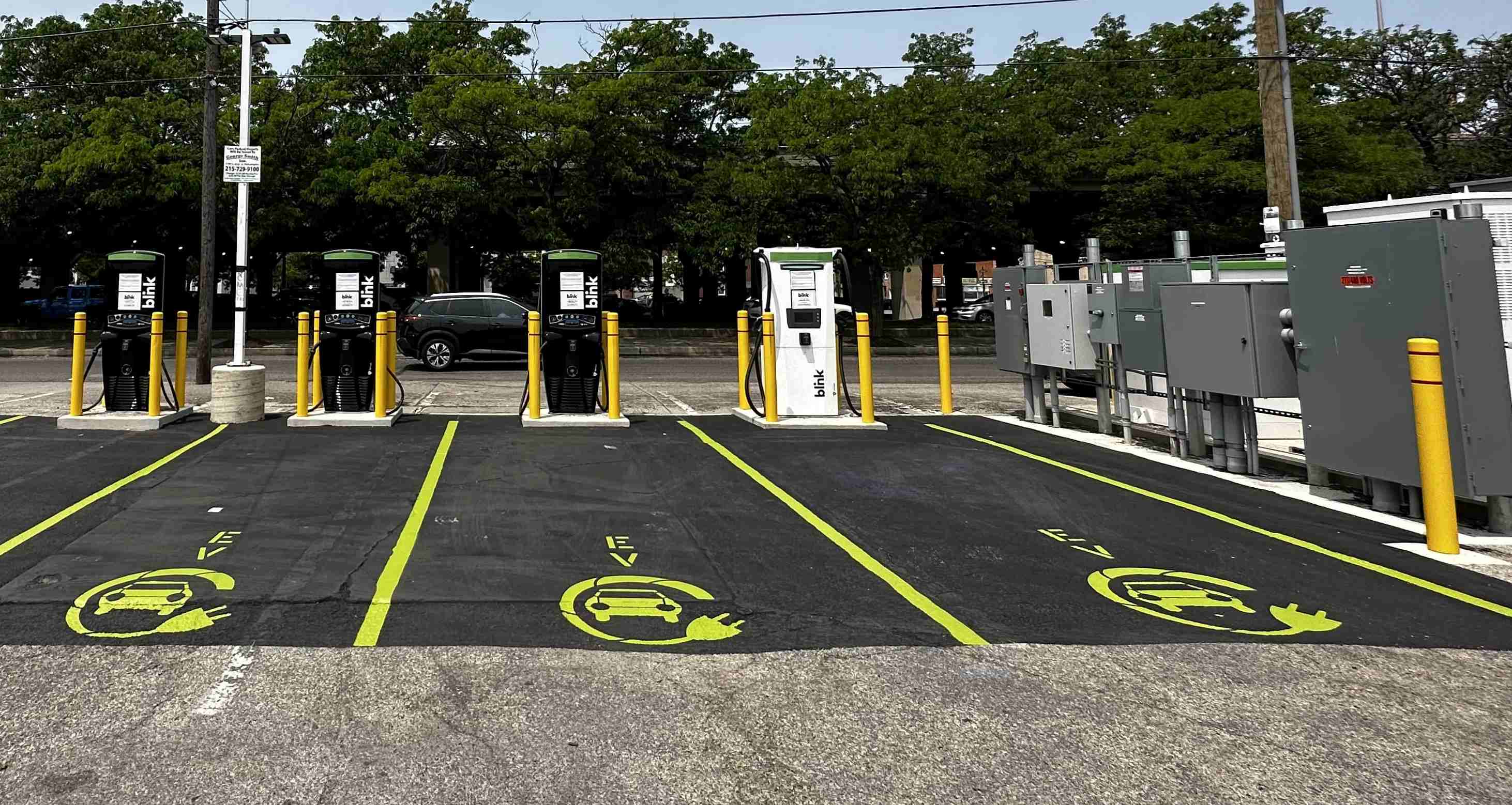 Blink’s new innovative battery energy storage unit will lead to reduction in demand charges and energy costs for electric vehicle drivers and hosts. Photo: Blink Charging