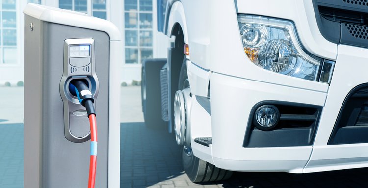 The new "charging-as-a-service" turnkey approach from Renewable Properties is meant to help California fleet operators comply with new electric truck regulations. Image: Renewable Properties