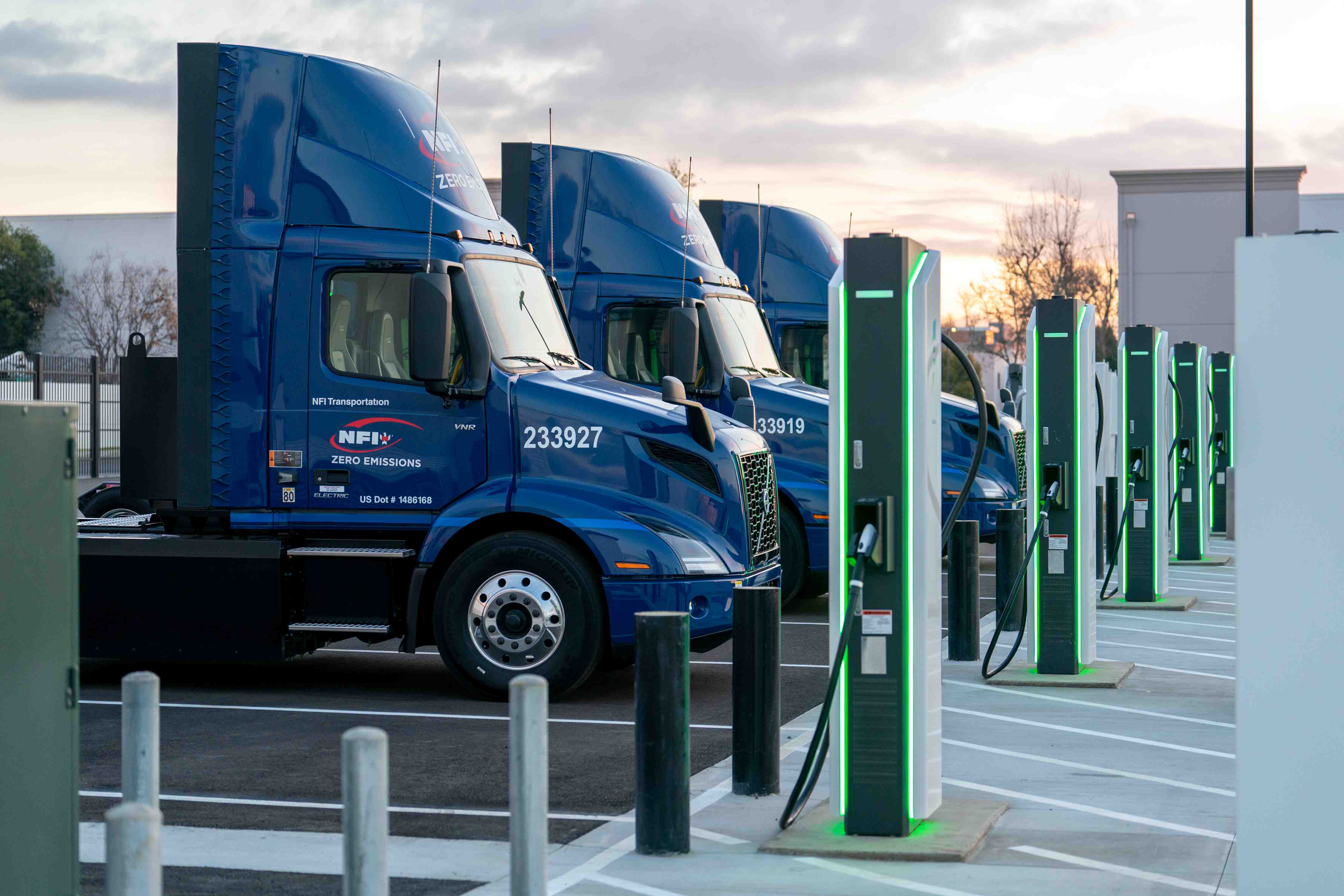 NFI’s state-of-the-art DC fast charging facility supports the company’s fleet of 50 heavy-duty electric trucks. Photo: Electrify America