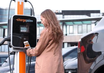 ChargePoint is making a significant investment in technology, enhanced driver communications and class-leading training certification with the aim delivering charging station reliability of nearly 100%. Photo: Business Wire