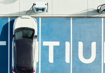 Autocharge complements Tritium’s plug and charge offering to further elevate seamless end-to-end charging experiences for EV drivers and fleet operators. Photo: Tritium DCFC